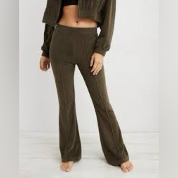 Aerie Flare Pants Ribbed Velour Green Elastic Waist Size Large - Picture 1 of 6